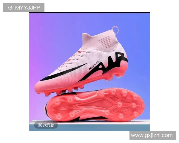 探索C罗同款足球鞋的魅力与性能,助你在球场上尽显风采 探索C罗同款足球鞋的魅力与性能,助你在球场上尽显风采